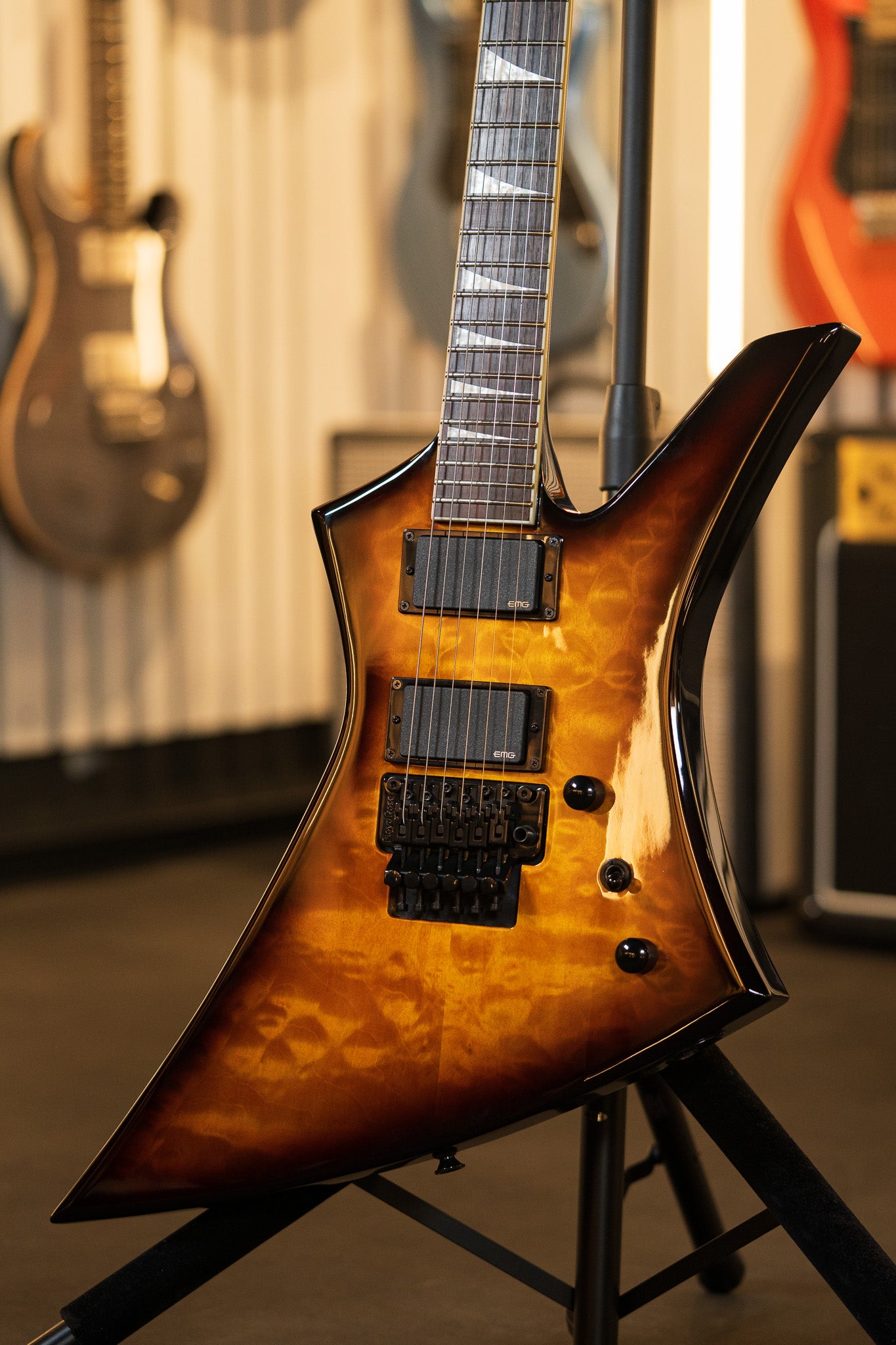 JACKSON KELLY KEXMG X TOBACCO BURST – Tarará Music