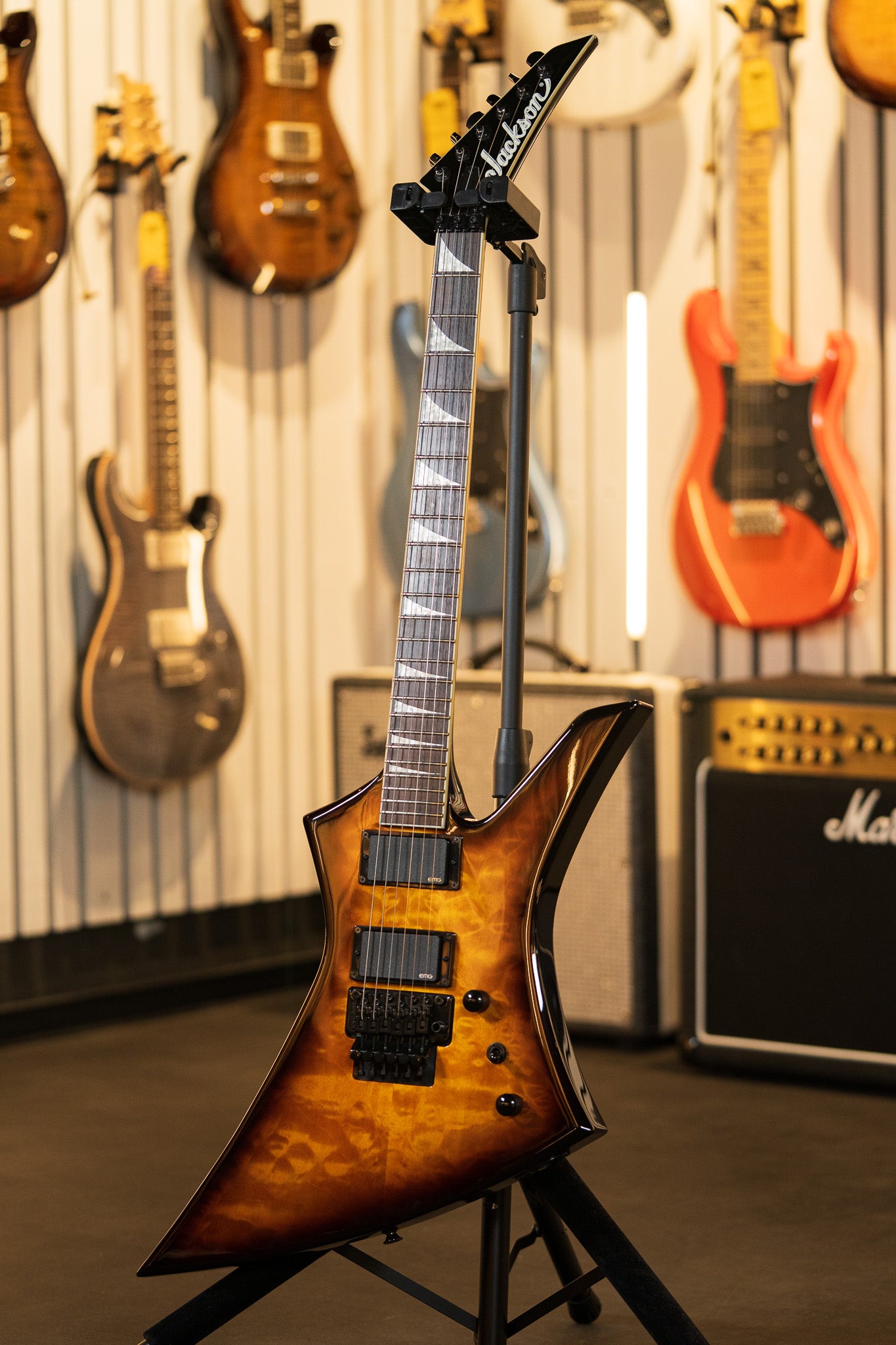 JACKSON KELLY KEXMG X TOBACCO BURST – Tarará Music
