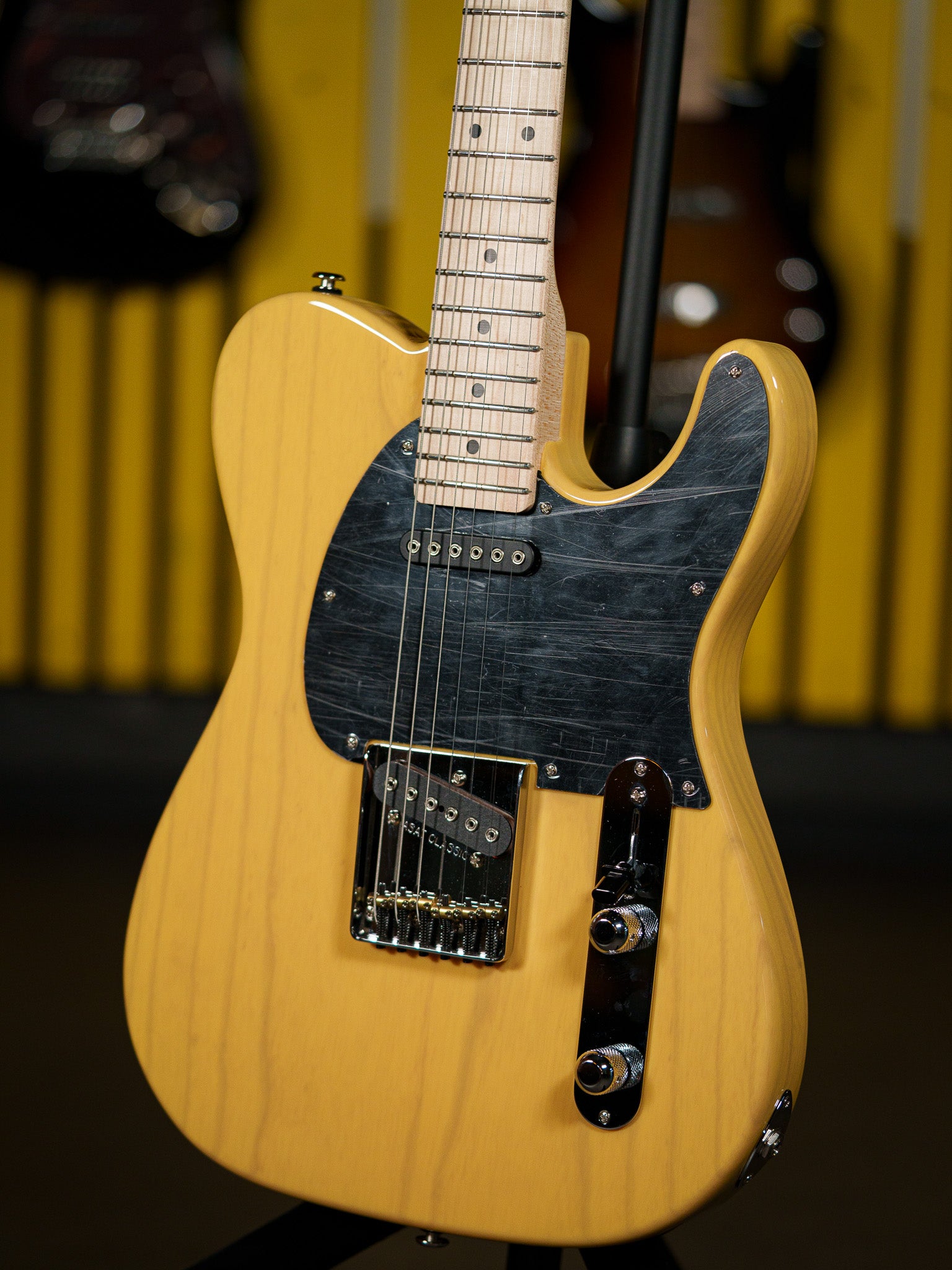 G&L FULLERTON DELUXE ASAT CLASSIC BUTTERSCOTCH BLONDE – Tarará Music