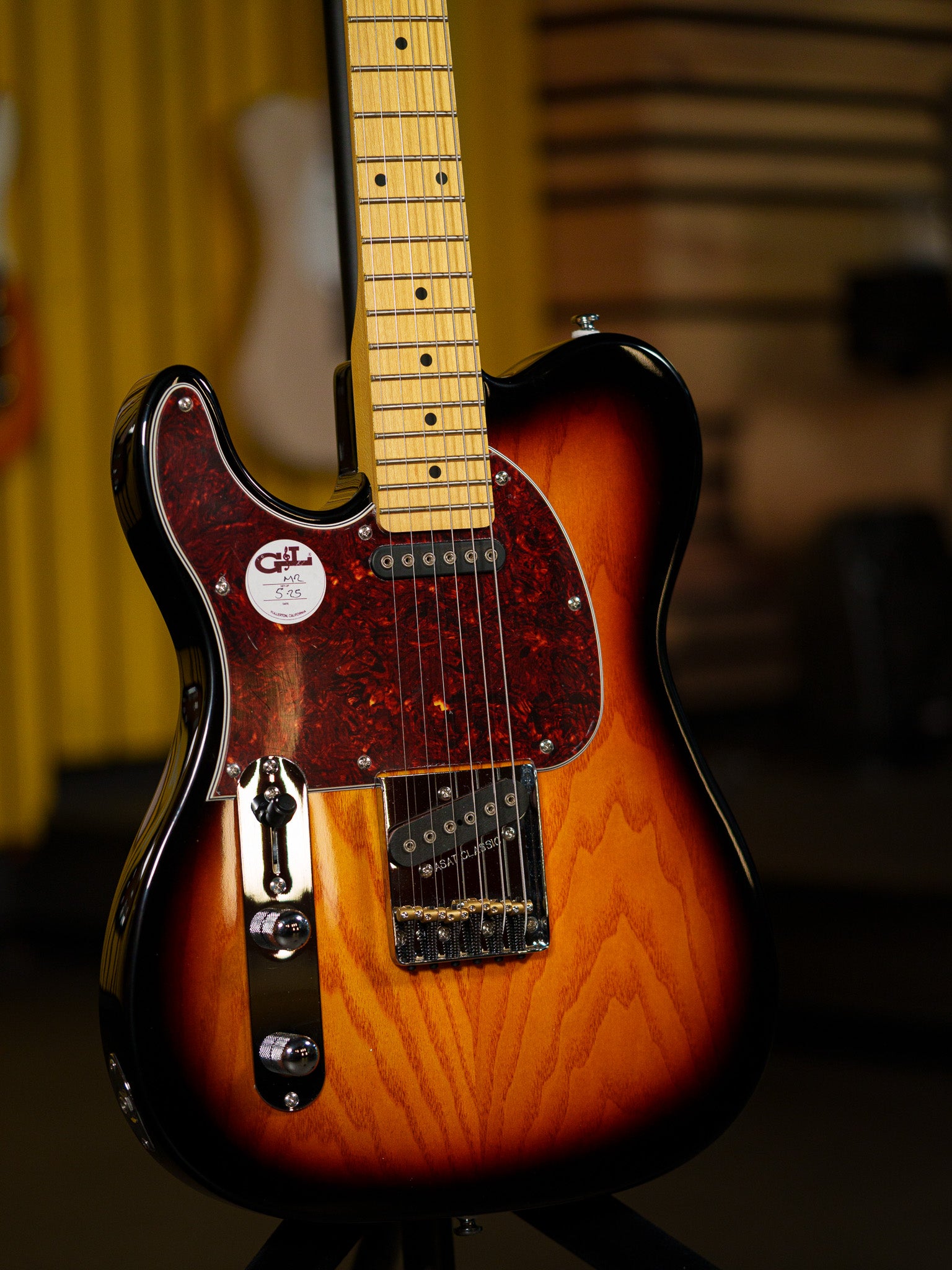 G&L TRIBUTE ASAT CLASSIC LEFTY 3-TONE SUNBURST – Tarará Music